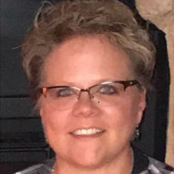 Meet your Posher, Cindy - Picture 1 of 1